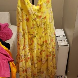 Beautiful and fun yellow long flowy skirt